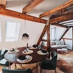 Alte Pfarrhaus Galerie 公寓