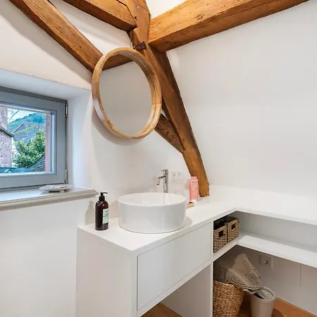 Alte Pfarrhaus Galerie Apartment Gleisweiler
