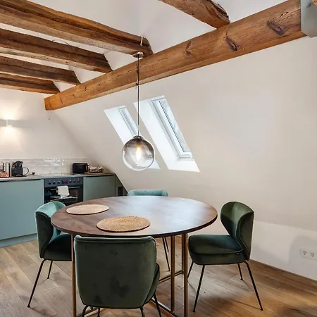 Alte Pfarrhaus Galerie Apartment *