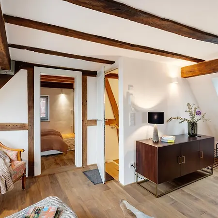 Alte Pfarrhaus Galerie Apartment *