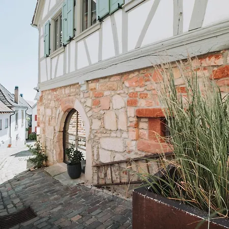 Alte Pfarrhaus Galerie * Gleisweiler