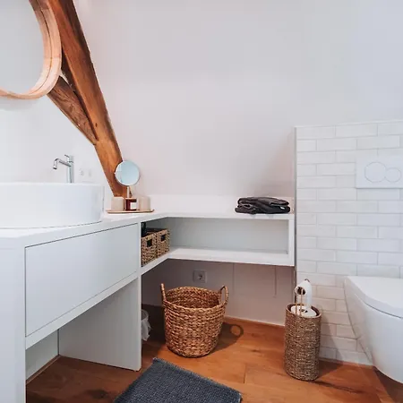 Appartement Alte Pfarrhaus Galerie Gleisweiler